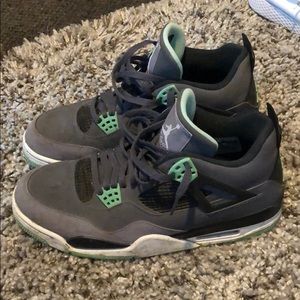 Jordan 4 “Green Glow”